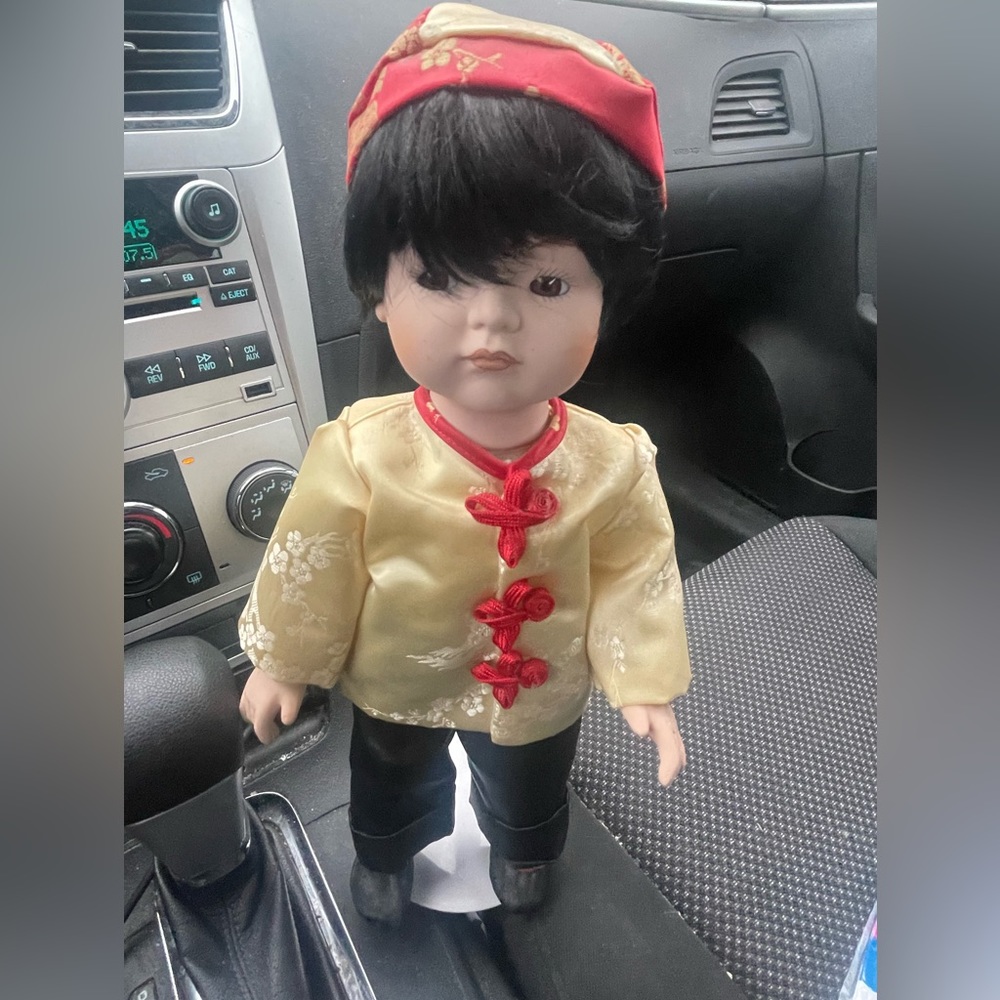 Vintage Porcelain Doll set $75 Seymour Mann Connoisseur Collection